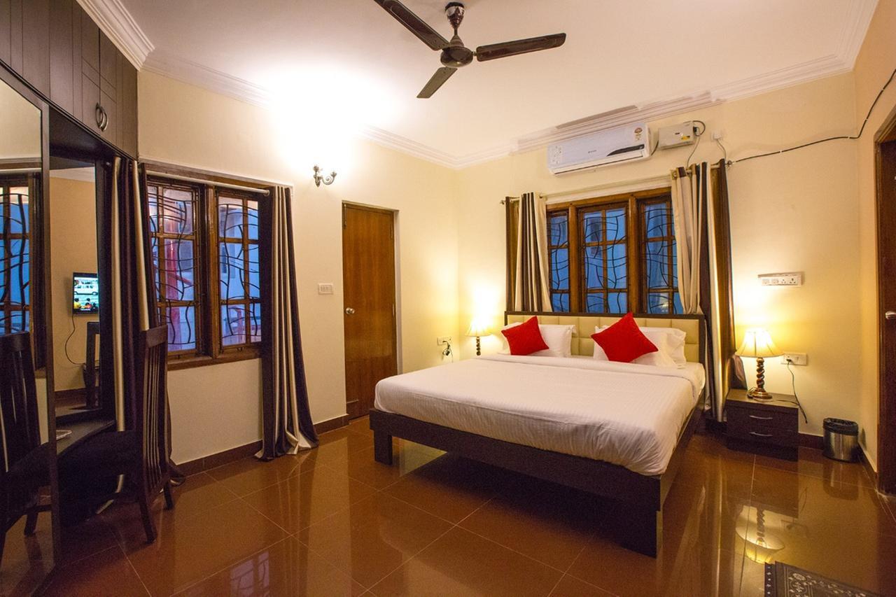 Redstone Villa And Suites Bangalore Bagian luar foto